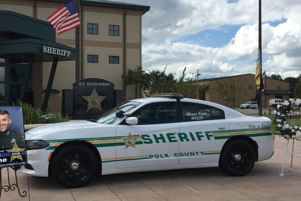 Florida deputy shot, killed while serving warrant, sheriff says